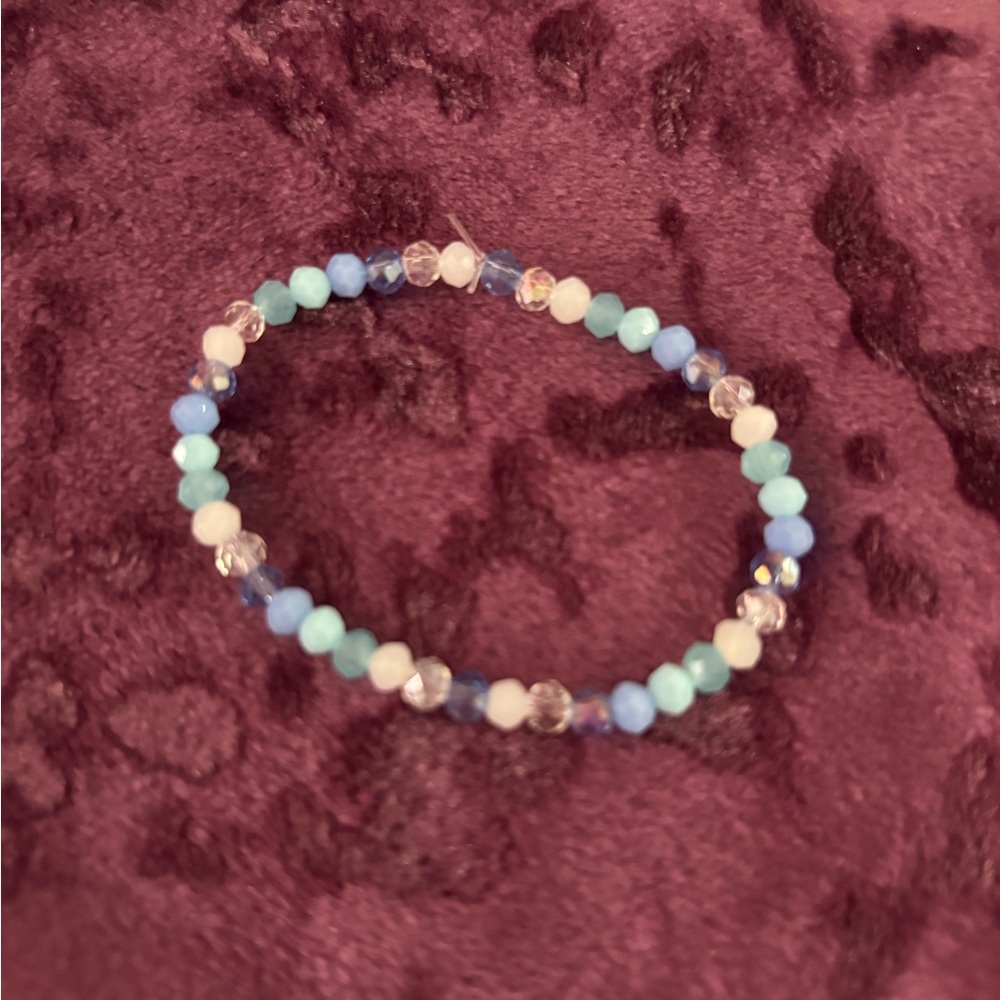 Elegant Blue and White Beaded Bracelet